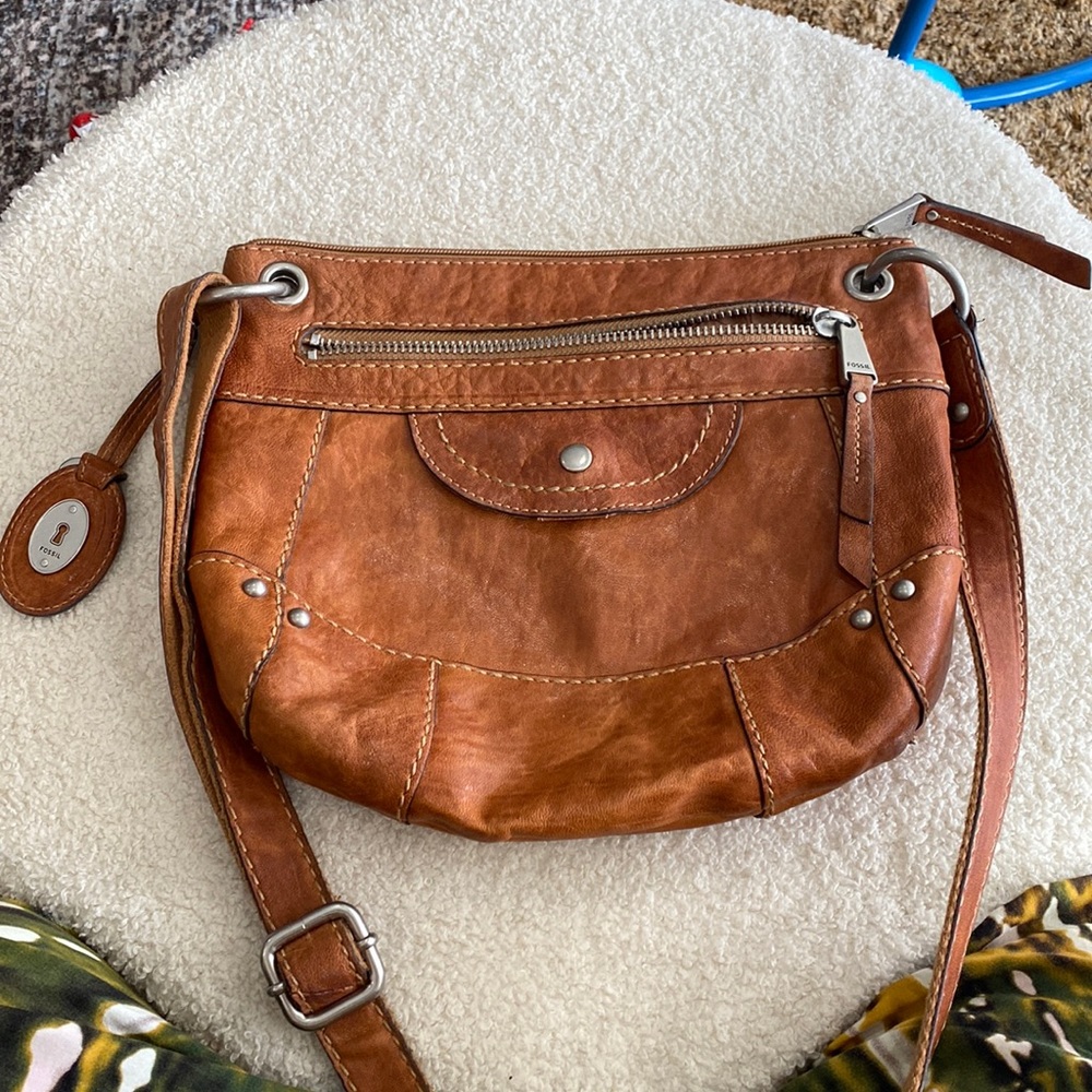 Pre-owned Fossil Liberty tan crossover purse genuine leather handbag boho